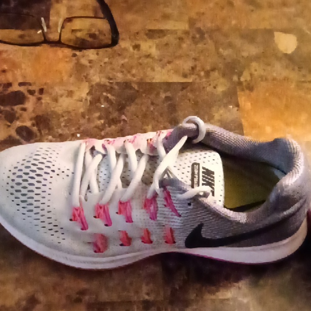 Brand New Woman Sneakers Nike